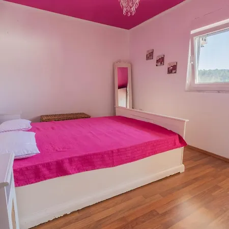 Ahel Apartament *