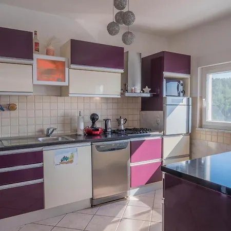 Apartament Ahel *
